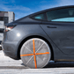 AutoSock HP pour les voitures particulières montées sur les roues arrière d'une voiture sur la neige